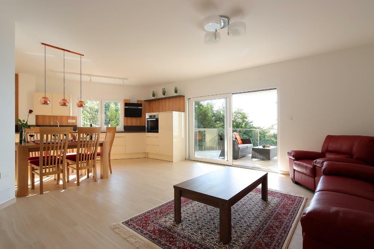 Magnolia Appartement Opatija Buitenkant foto