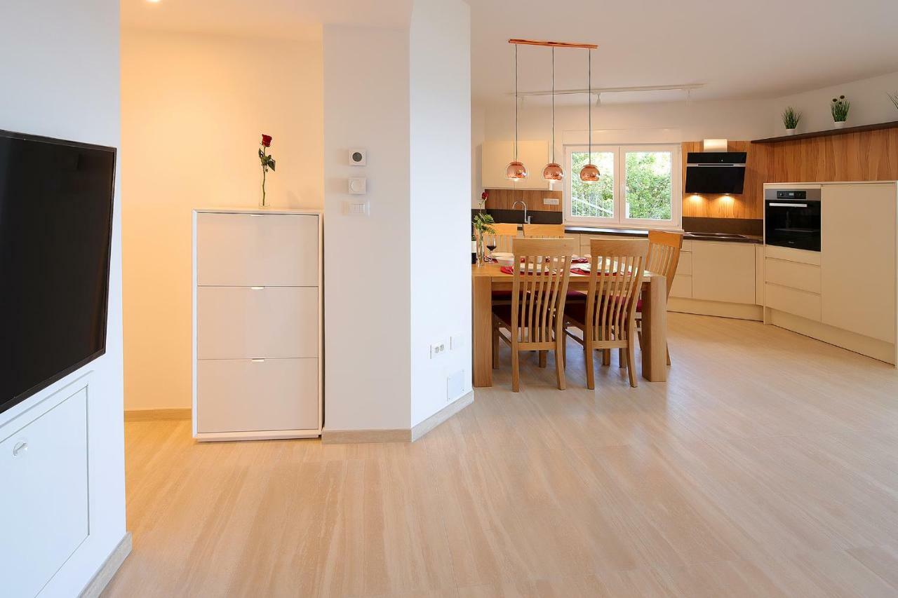Magnolia Appartement Opatija Buitenkant foto